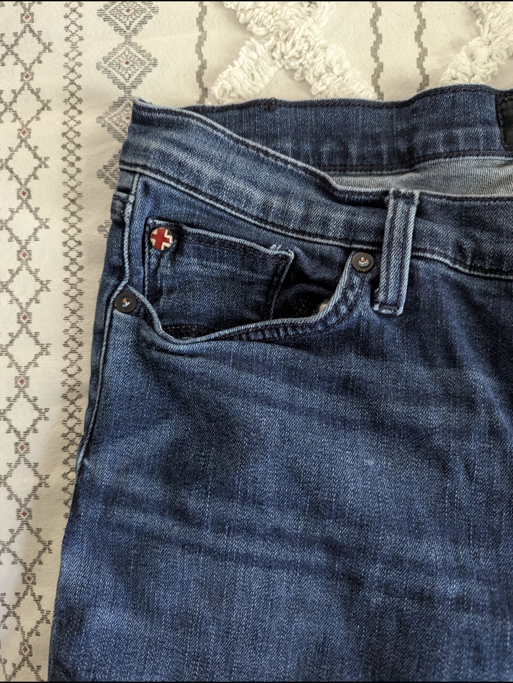 Hudson Mid-Rise Ankle Jeans - Picture 5 of 11